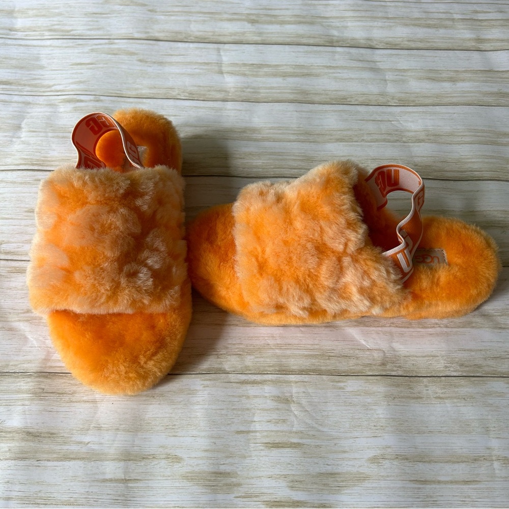 NWOB UGG Fluff Yeah Poppy Orange Slide Size 7